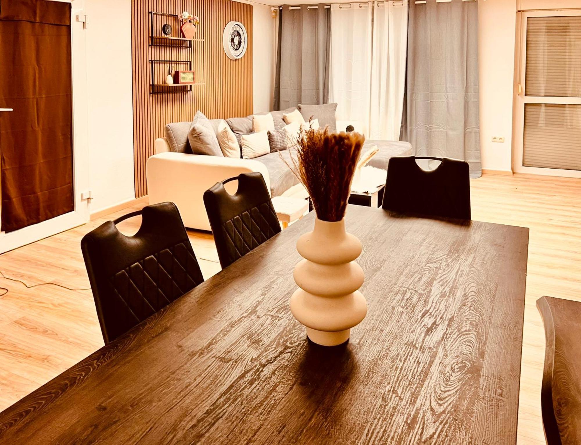 Cologne Luxe Living: Opulent Elegance Unleashed Apartment ภายนอก รูปภาพ