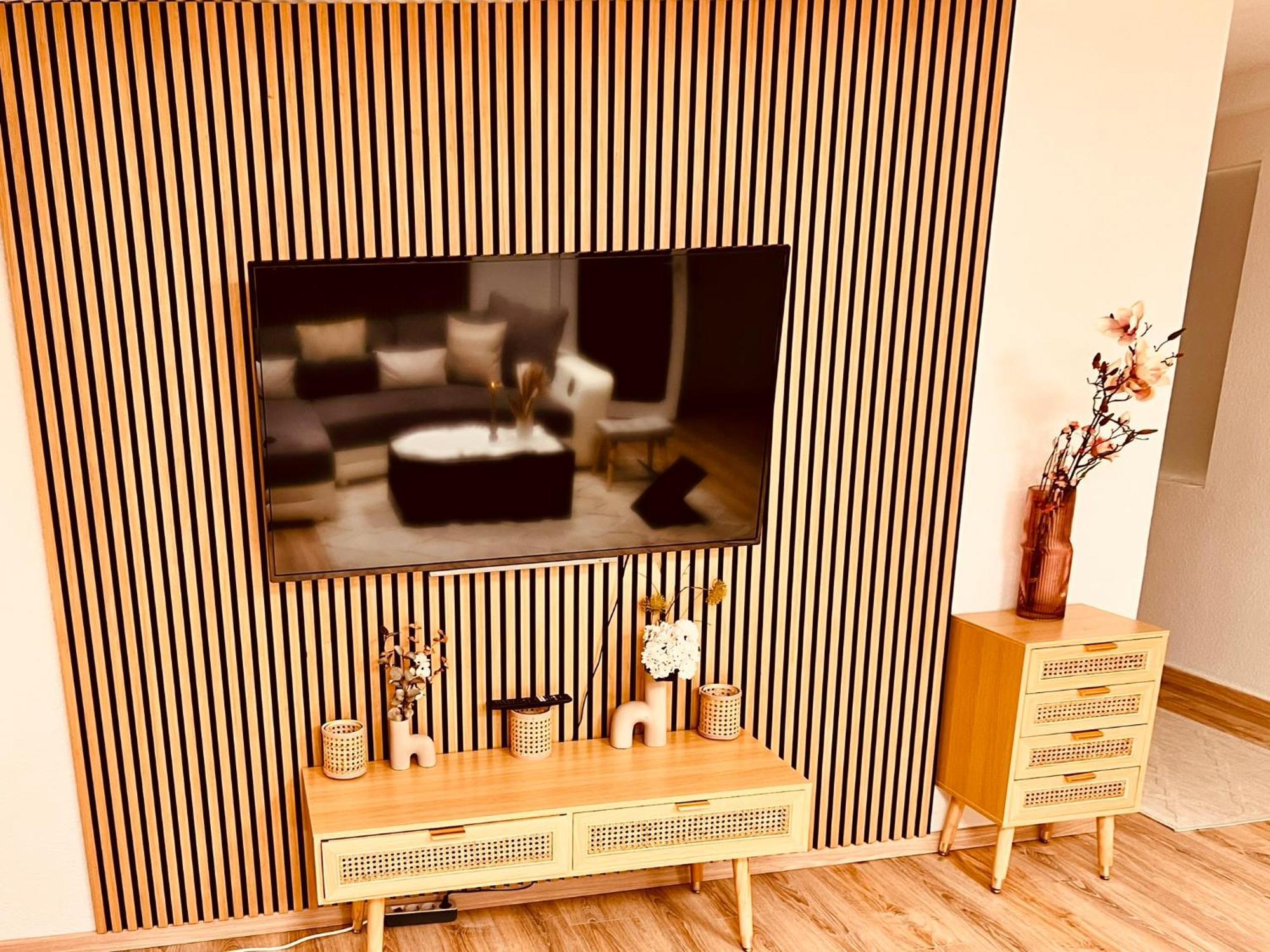 Cologne Luxe Living: Opulent Elegance Unleashed Apartment ภายนอก รูปภาพ