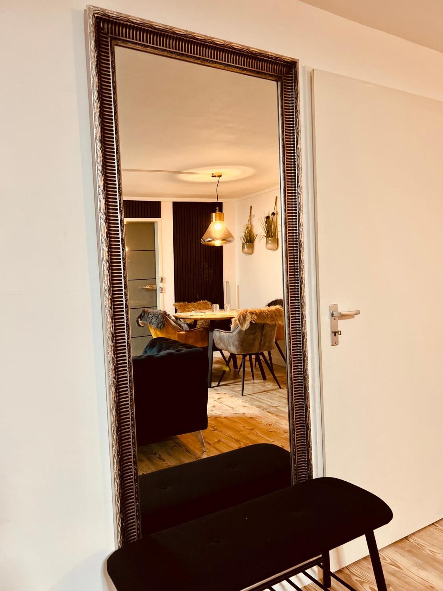 Cologne Luxe Living: Opulent Elegance Unleashed Apartment ภายนอก รูปภาพ